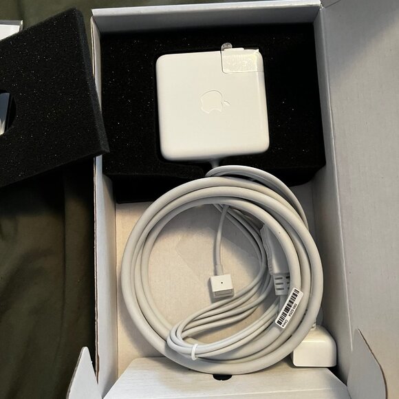 Apple 60W MagSafe Power Adapter for MacBook - Picture 5 of 5
